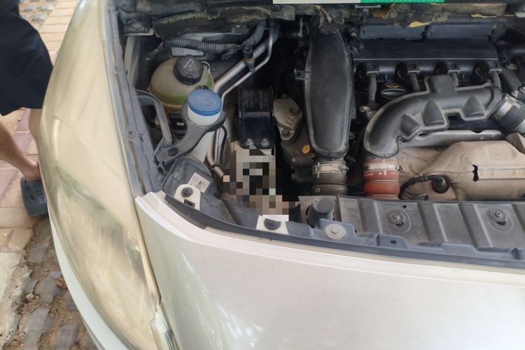 Used Peugeot 3008 2013 1.6THP Automatic Prestige Edition Engine Bay Right