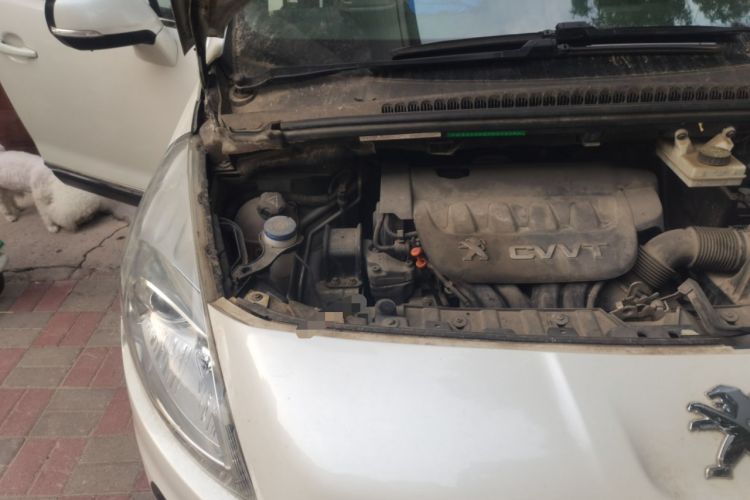 Used Peugeot 3008 2013 2.0L Automatic Trend Edition Engine Bay Right