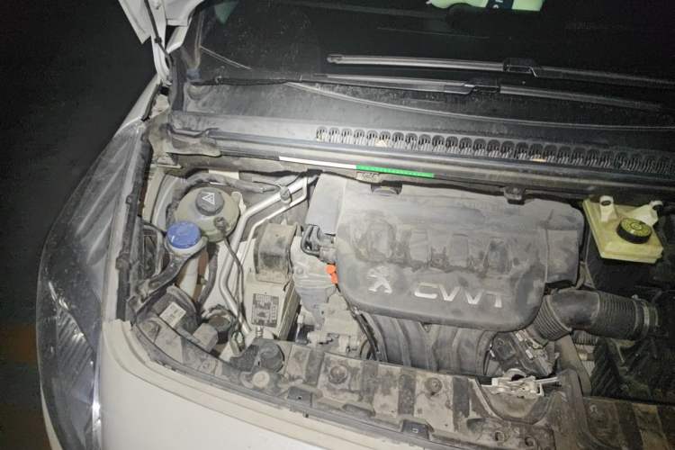 Used Peugeot 3008 2013 2.0L Automatic Trend Edition Engine Bay Right