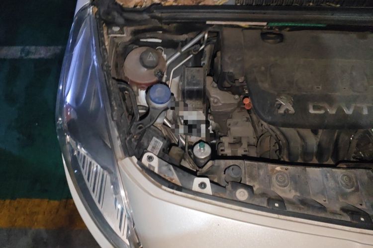 Used Peugeot 3008 2013 2.0L Automatic Trend Edition Engine Bay Right