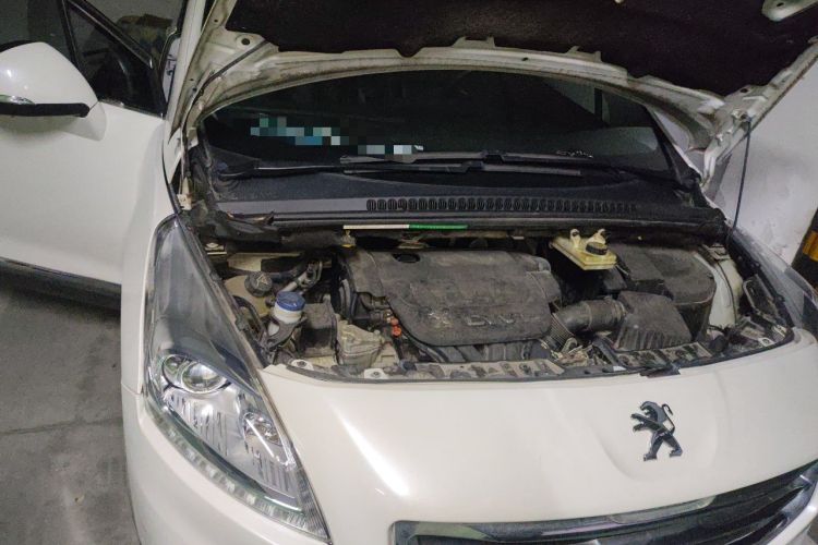 Used Peugeot 3008 2013 2.0L Automatic Classic Edition Engine Bay Right