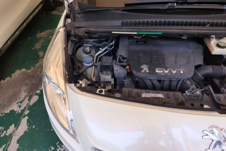 Used Peugeot 3008 2013 2.0L Automatic Trend Edition Engine Bay Right