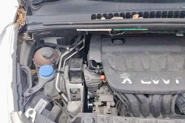 Used Peugeot 3008 2013 2.0L Automatic Trend Edition Engine Bay Right