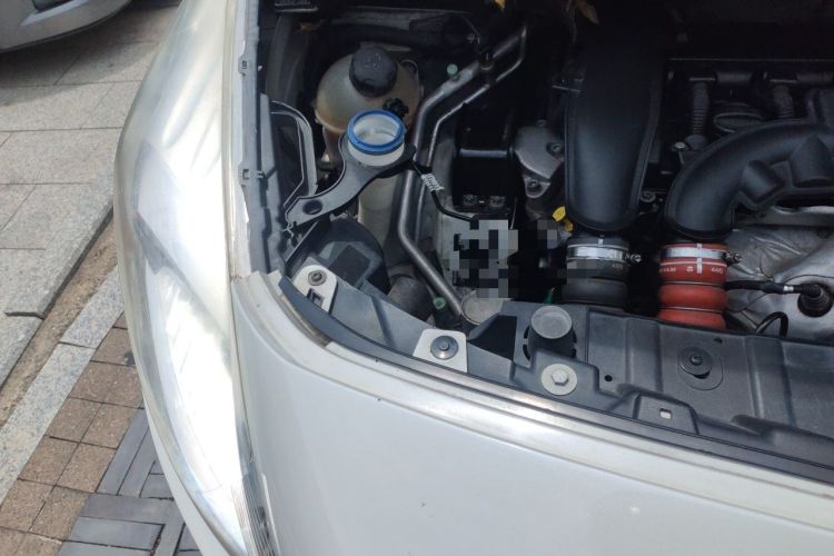Used Peugeot 3008 2013 1.6THP Automatic Prestige Edition Engine Bay Right