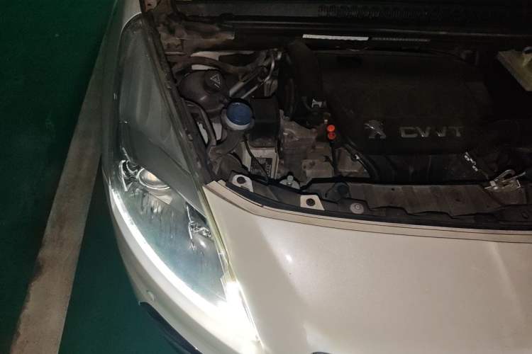 Used Peugeot 3008 2013 2.0L Automatic Trend Edition Engine Bay Right