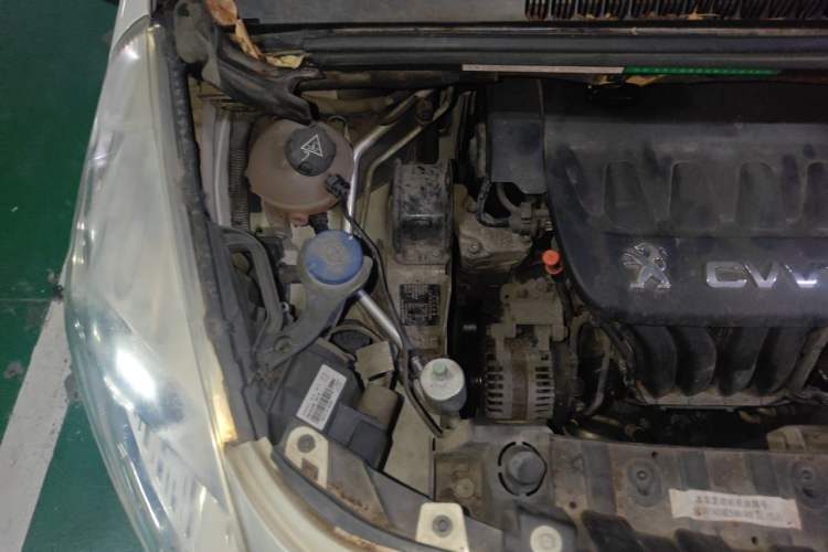 Used Peugeot 3008 2013 2.0L Automatic Trend Edition Engine Bay Right