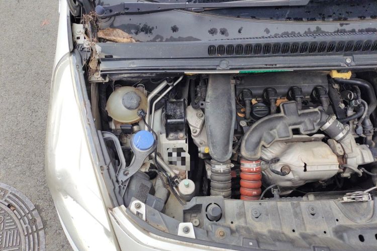 Used Peugeot 3008 2013 1.6THP Automatic Prestige Edition Engine Bay Right