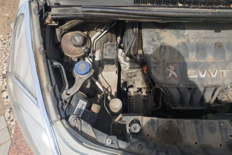 Used Peugeot 3008 2013 2.0L Automatic Classic Edition Engine Bay Right