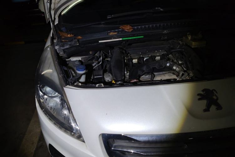 Used Peugeot 3008 2013 1.6THP Automatic Prestige Edition Engine Bay Right