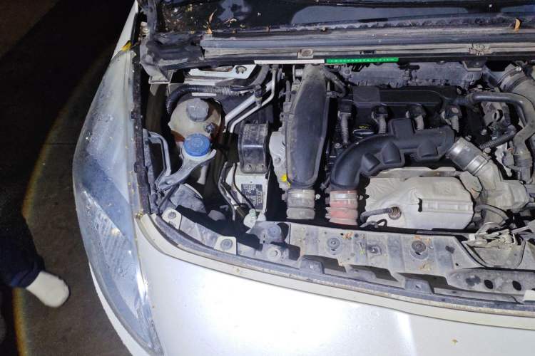 Used Peugeot 3008 2013 1.6THP Automatic Prestige Edition Engine Bay Right