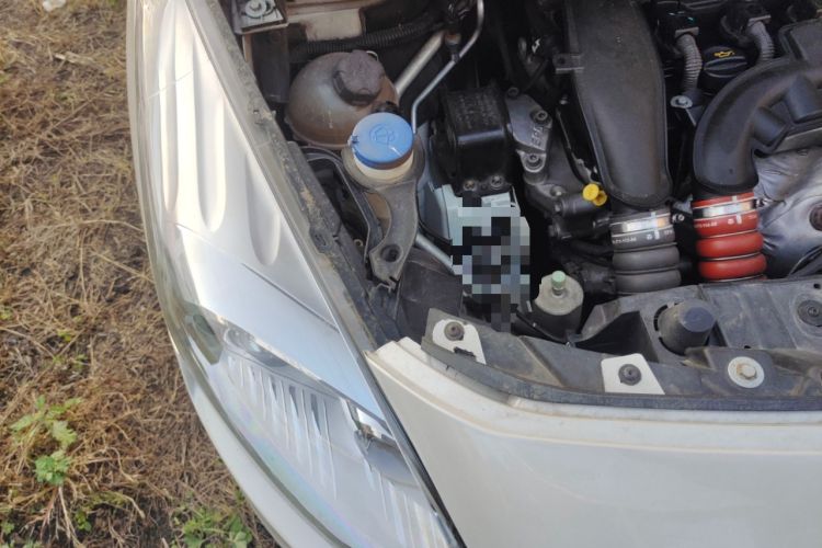 Used Peugeot 3008 2013 1.6THP Automatic Prestige Edition Engine Bay Right