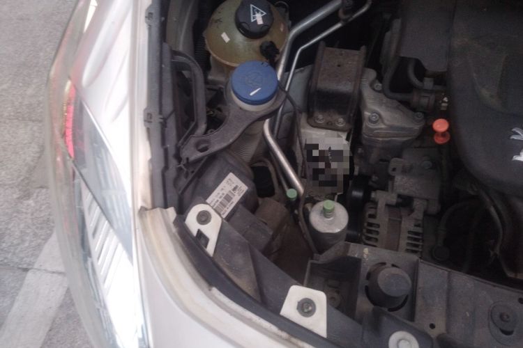 Used Peugeot 3008 2013 2.0L Automatic Trend Edition Engine Bay Right