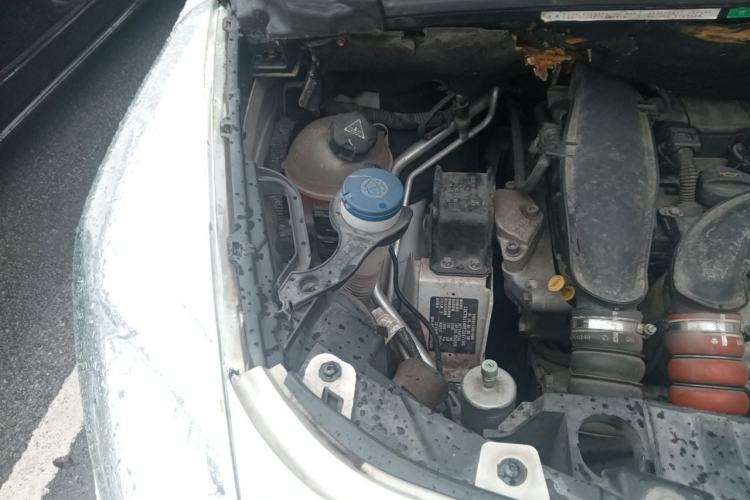 Used Peugeot 3008 2013 1.6THP Automatic Prestige Edition Engine Bay Right