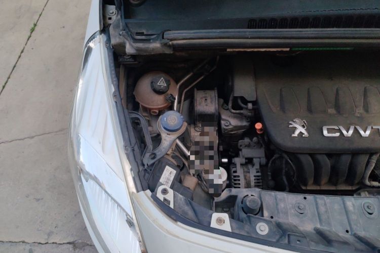 Used Peugeot 3008 2013 2.0L Automatic Trend Edition Engine Bay Right