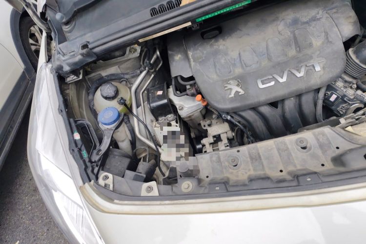 Used Peugeot 3008 2013 2.0L Automatic Trend Edition Engine Bay Right