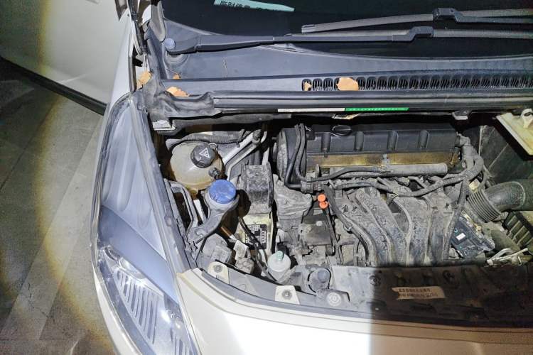 Used Peugeot 3008 2013 2.0L Automatic Trend Edition Engine Bay Right