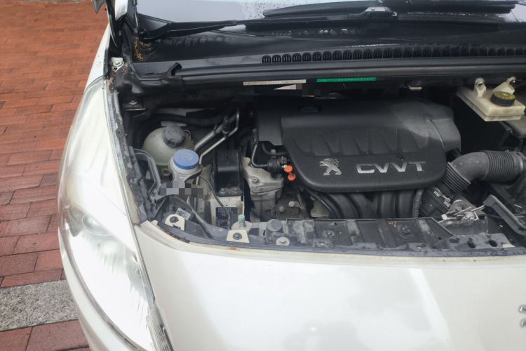 Used Peugeot 3008 2013 2.0L Automatic Trend Edition Engine Bay Right