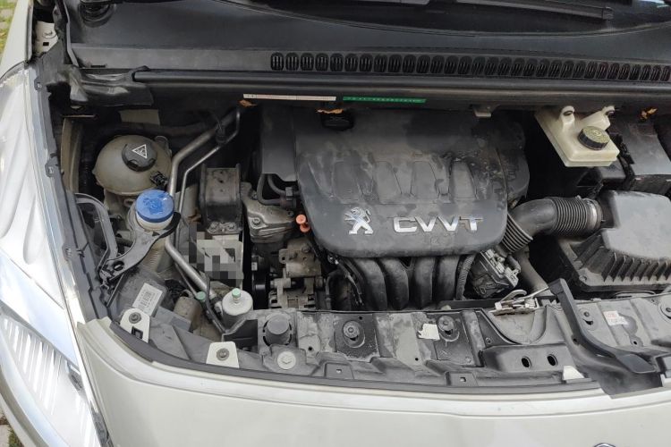 Used Peugeot 3008 2013 2.0L Automatic Trend Edition Engine Bay Right