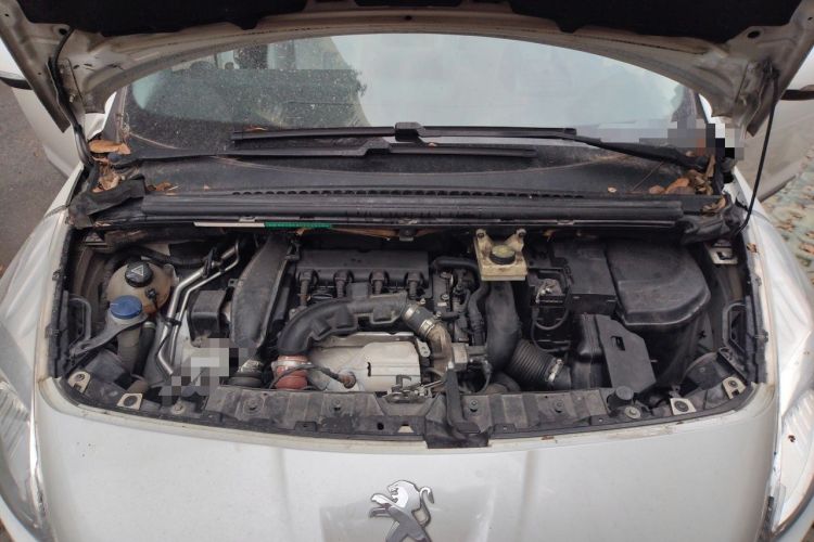Used Peugeot 3008 2013 1.6THP Automatic Prestige Edition Engine Bay