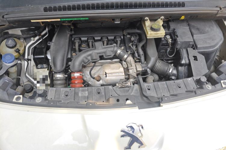 Used Peugeot 3008 2013 1.6THP Automatic Prestige Edition Engine Bay