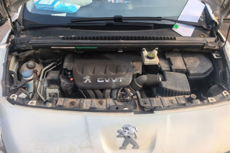 Used Peugeot 3008 2013 2.0L Manual Classic Edition Engine Bay