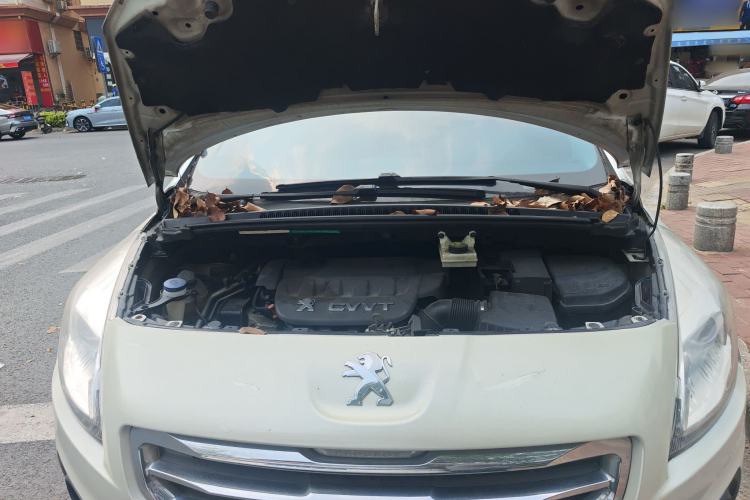 Used Peugeot 3008 2013 2.0L Automatic Trend Edition Engine Bay