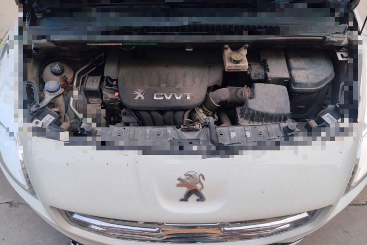 Used Peugeot 3008 2013 2.0L Automatic Trend Edition Engine Bay