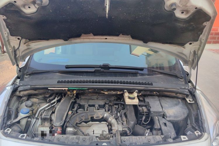 Used Peugeot 3008 2013 1.6THP Automatic Trend Edition Engine Bay