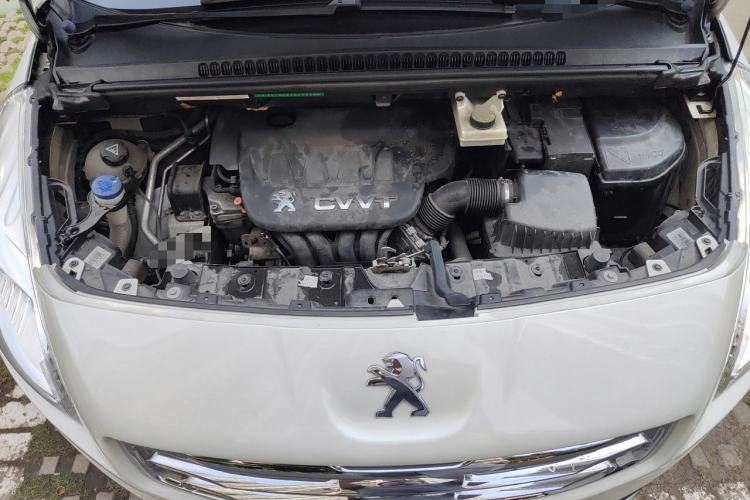 Used Peugeot 3008 2013 2.0L Automatic Trend Edition Engine Bay