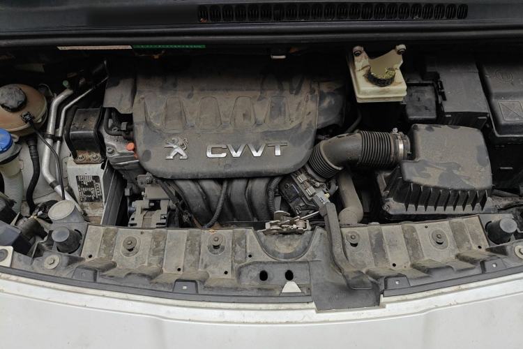 Used Peugeot 3008 2013 2.0L Automatic Trend Edition Engine Bay