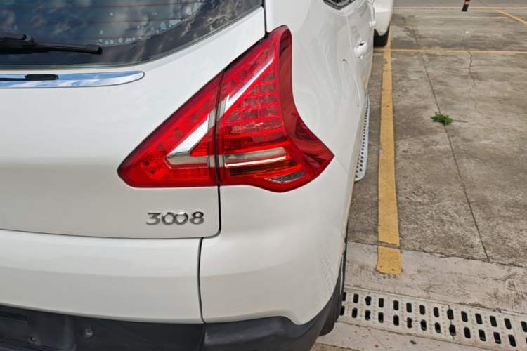 Used Peugeot 3008 2013 2.0L Automatic Trend Edition Exterior 3