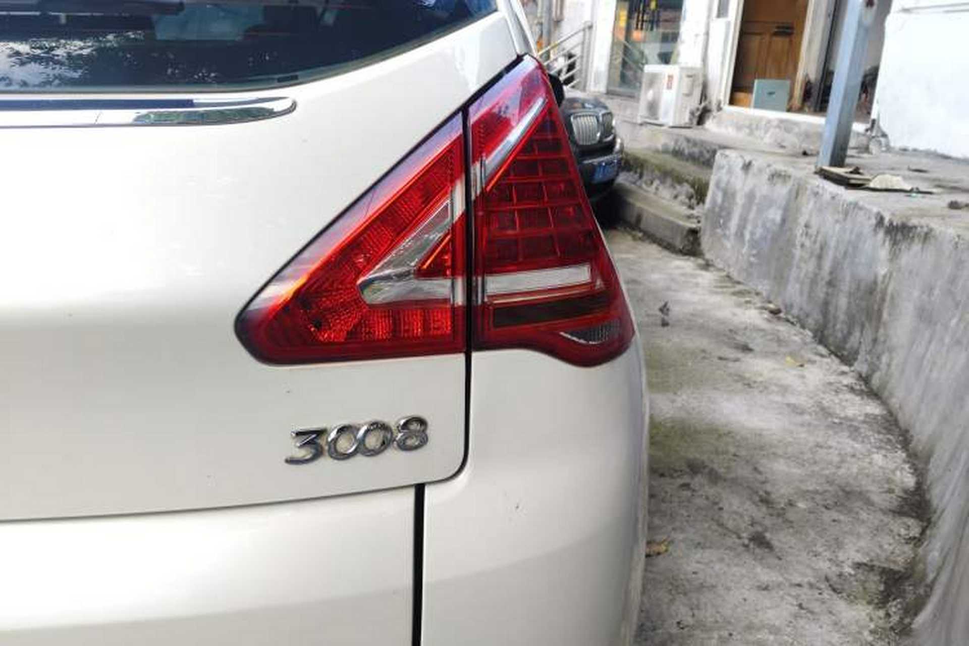 Used Peugeot 3008 2013 2.0L Automatic Trend Edition Exterior 3