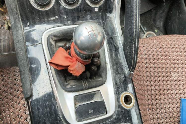 Used Peugeot 3008 2013 2.0L Manual Classic Edition Gear Lever