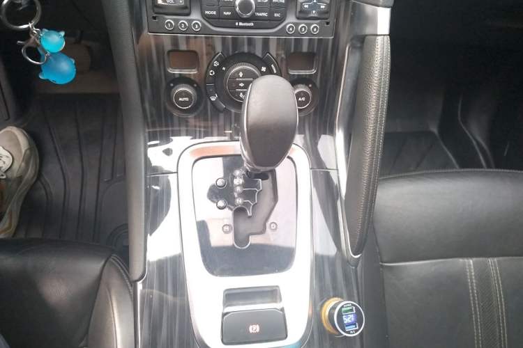 Used Peugeot 3008 2013 1.6THP Automatic Prestige Edition Gear Lever