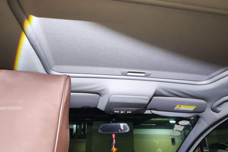 Used Peugeot 3008 2013 1.6THP Automatic Prestige Edition Headliner