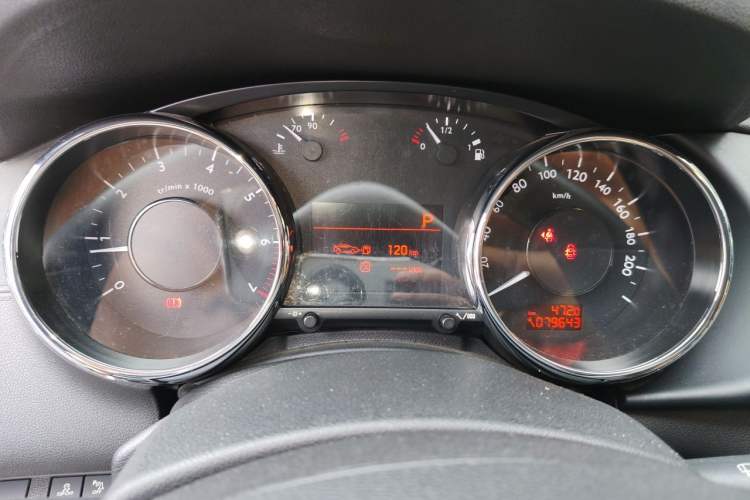 Used Peugeot 3008 2013 2.0L Automatic Trend Edition Instrument Cluster