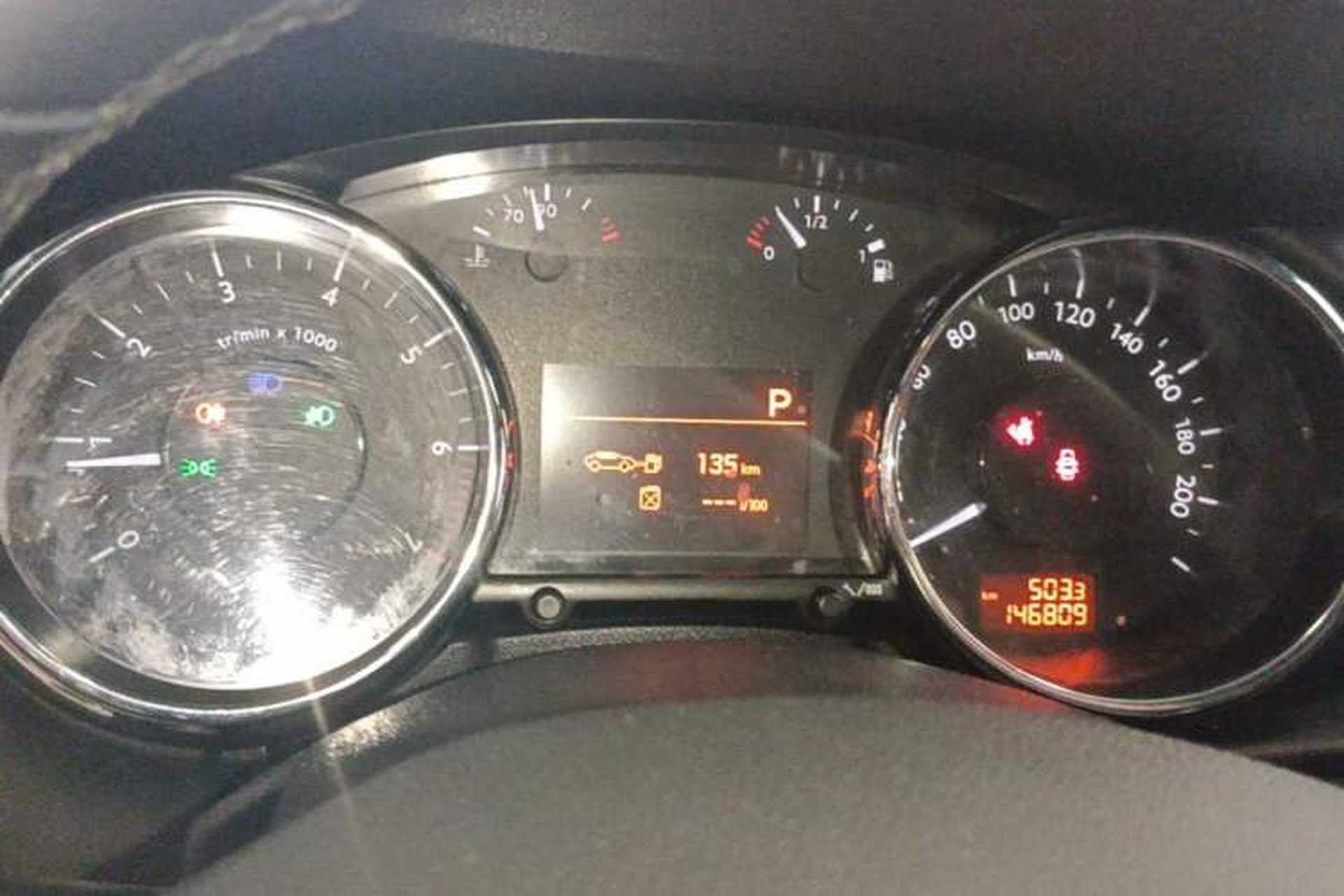 Used Peugeot 3008 2013 1.6THP Automatic Prestige Edition Instrument Cluster