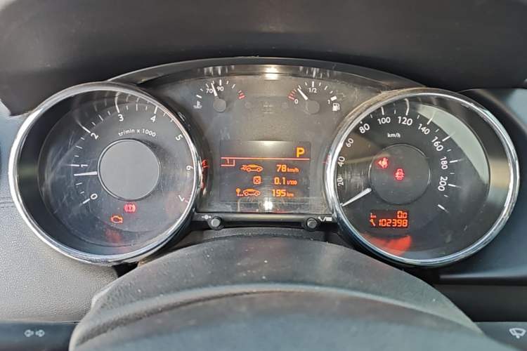 Used Peugeot 3008 2013 1.6THP Automatic Prestige Edition Instrument Cluster