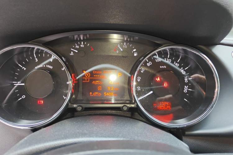 Used Peugeot 3008 2013 2.0L Automatic Trend Edition Instrument Cluster