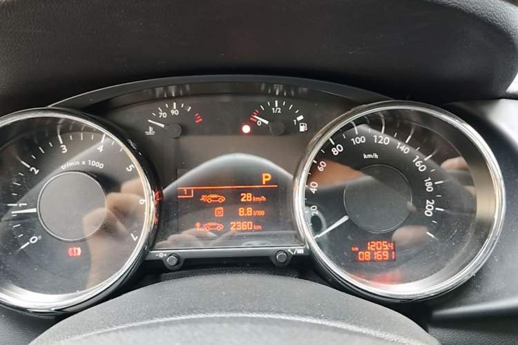 Used Peugeot 3008 2013 1.6THP Automatic Trend Edition Instrument Cluster