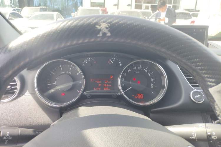 Used Peugeot 3008 2013 1.6THP Roland Garros Edition Instrument Cluster
