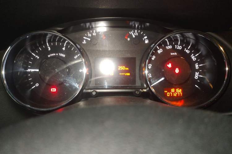 Used Peugeot 3008 2013 2.0L Manual Classic Edition Instrument Cluster