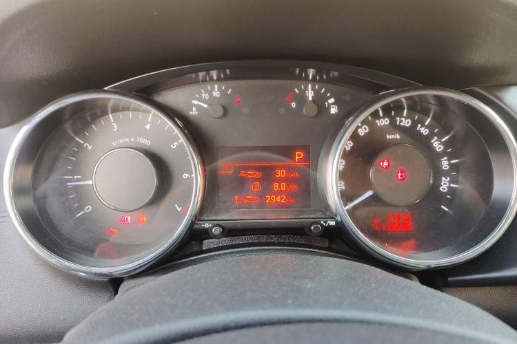 Used Peugeot 3008 2013 1.6THP Automatic Prestige Edition Instrument Cluster