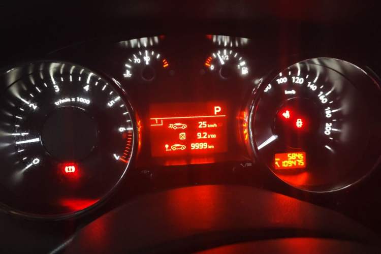 Used Peugeot 3008 2013 2.0L Automatic Trend Edition Instrument Cluster