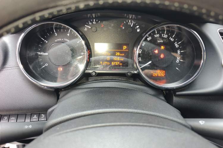Used Peugeot 3008 2013 2.0L Automatic Trend Edition Instrument Cluster