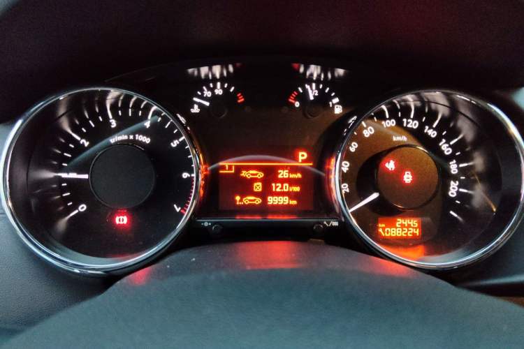 Used Peugeot 3008 2013 2.0L Automatic Trend Edition Instrument Cluster