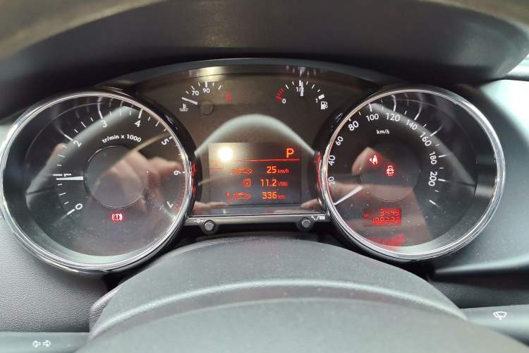 Used Peugeot 3008 2013 2.0L Automatic Classic Edition Instrument Cluster