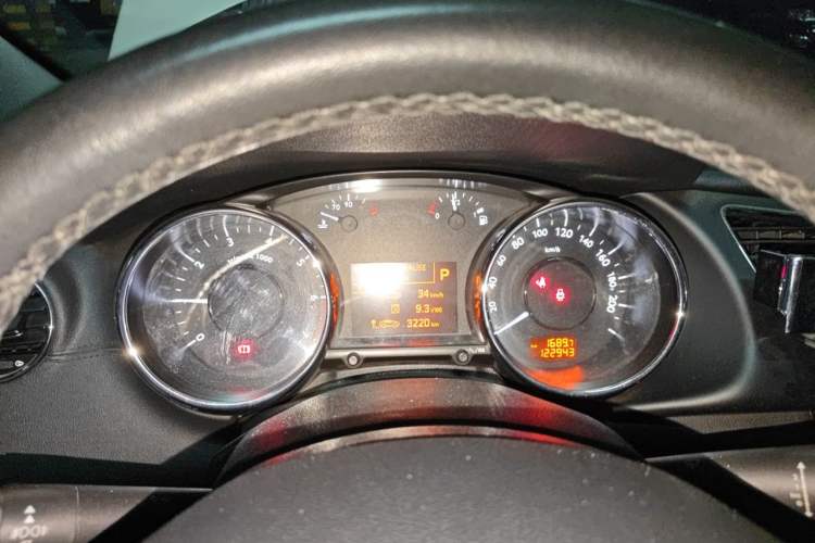 Used Peugeot 3008 2013 2.0L Automatic Trend Edition Instrument Cluster