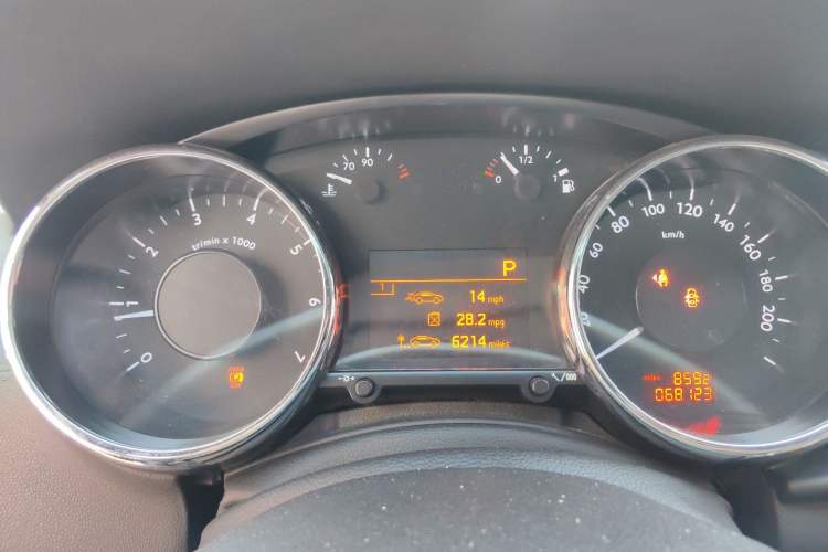Used Peugeot 3008 2013 1.6THP Automatic Trend Edition Instrument Cluster