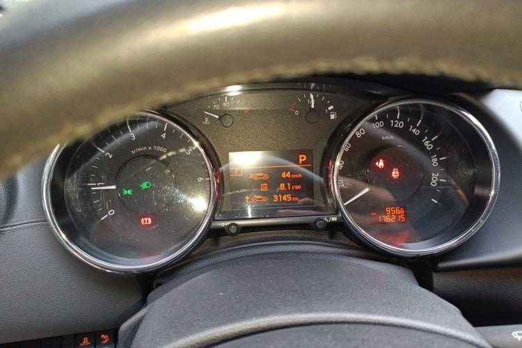 Used Peugeot 3008 2013 2.0L Automatic Trend Edition Instrument Cluster